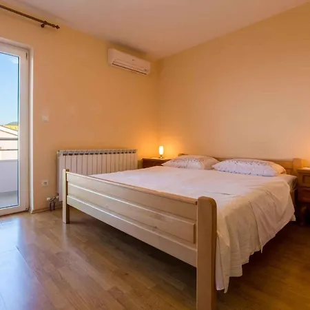 Apartment One-bedroom In Xxii
